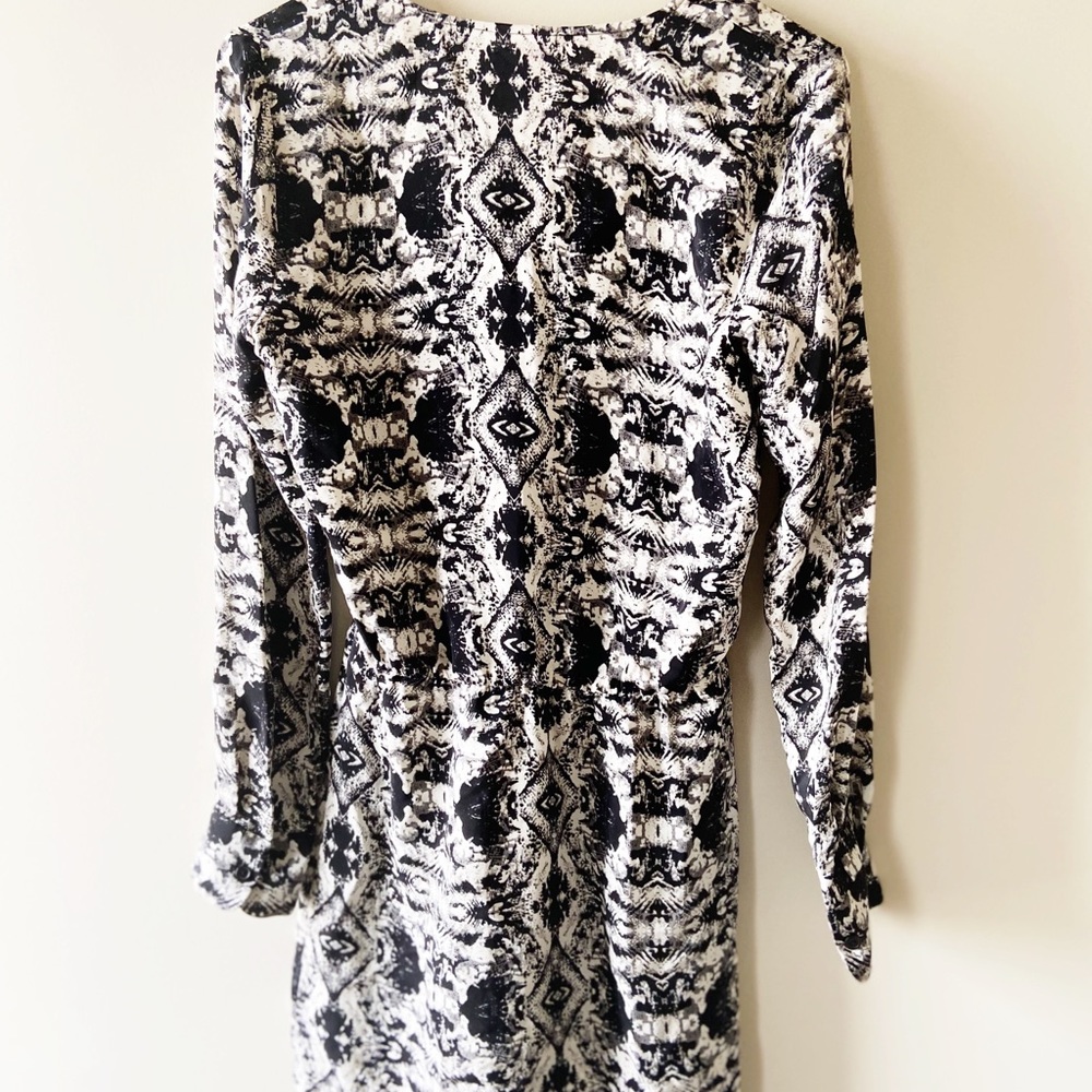 Parker Wrap long sleeve Dress black and white silk - Picture 3 of 8